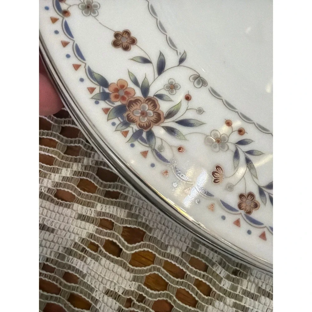 2 Claremont Fine Porcelain China Dinner Plate Japan Floral Vine Silver Rim White